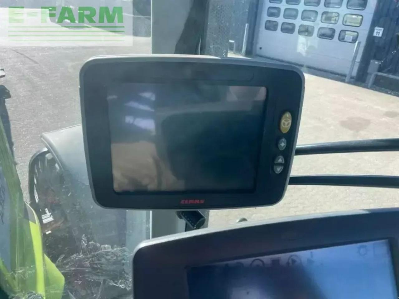 جرار CLAAS axion 930 cmatic: صور 24 جرار CLAAS axion 930 cmatic: صور 24