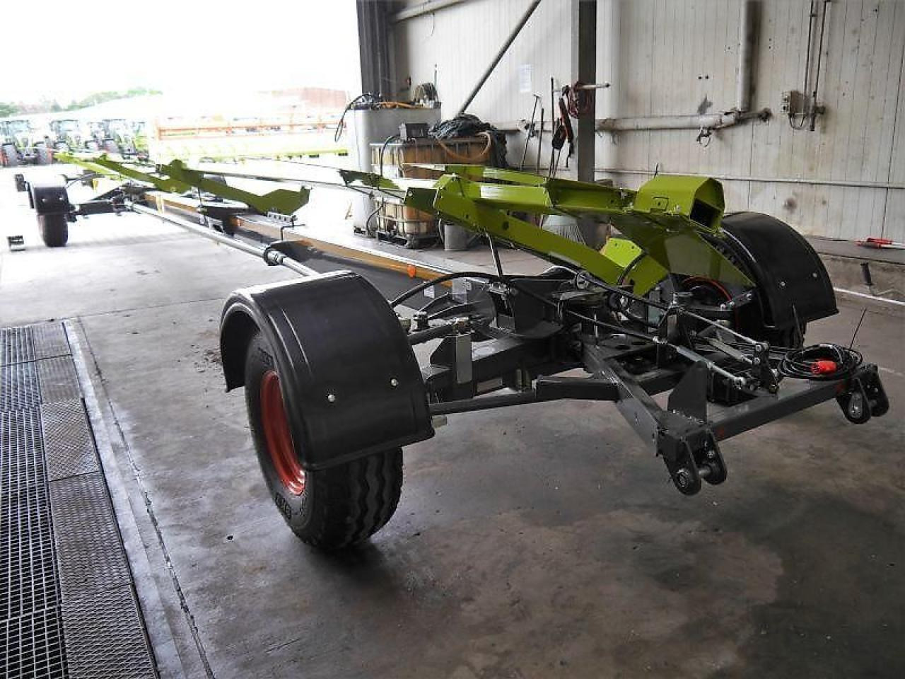 معدات حصادة الأعلاف CLAAS convio 1380 + transportwagen: صور 6