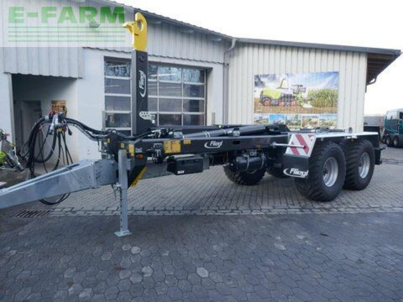 Fliegl hkl 22 - tandem abrollkipper - abgelagert! - مقطورة هوك ليفت/ لود لوجر: صور 1 Fliegl hkl 22 - tandem abrollkipper - abgelagert! - مقطورة هوك ليفت/ لود لوجر: صور 1
