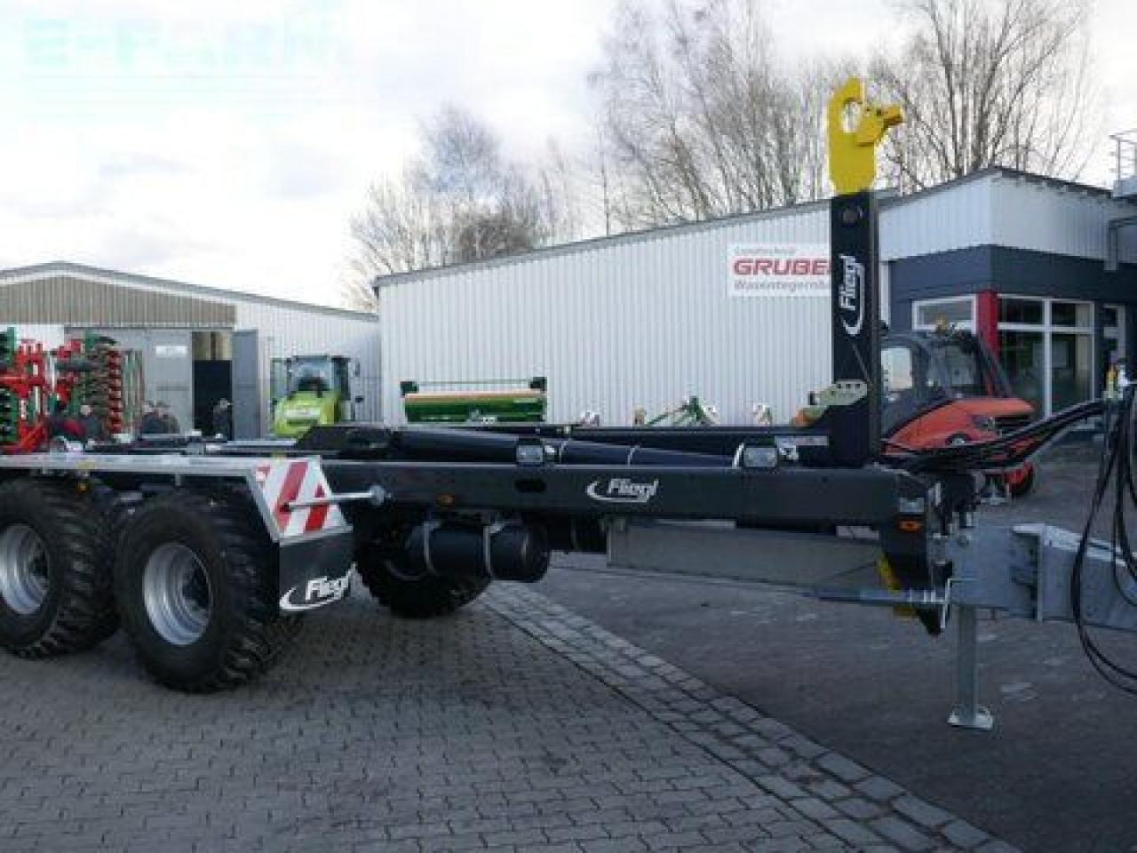 Fliegl hkl 22 - tandem abrollkipper - abgelagert! - مقطورة هوك ليفت/ لود لوجر: صور 3 Fliegl hkl 22 - tandem abrollkipper - abgelagert! - مقطورة هوك ليفت/ لود لوجر: صور 3