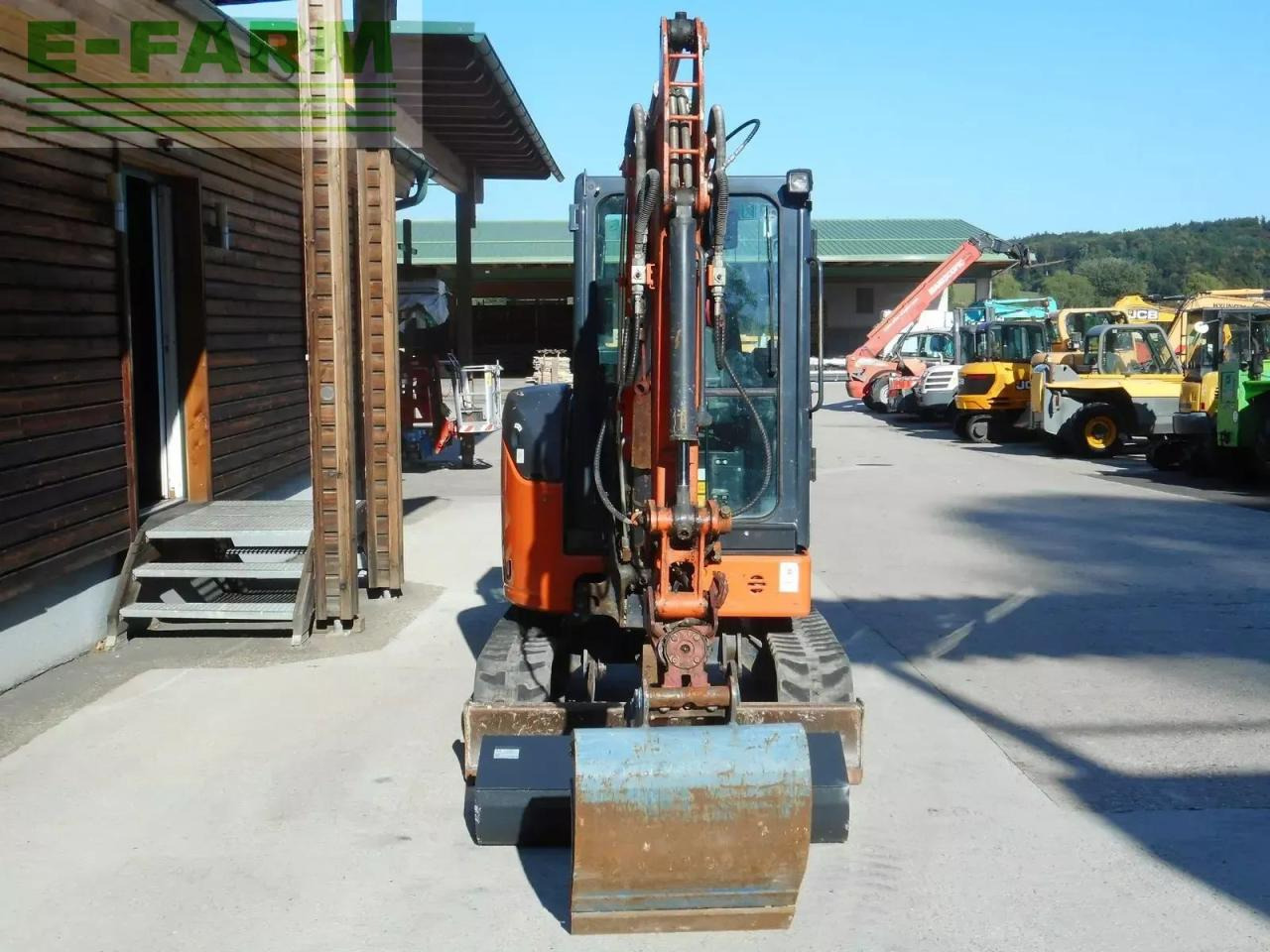 Hitachi zx26u-6 ( 2.740kg ) powertilt - حفارة مصغرة: صور 5 Hitachi zx26u-6 ( 2.740kg ) powertilt - حفارة مصغرة: صور 5