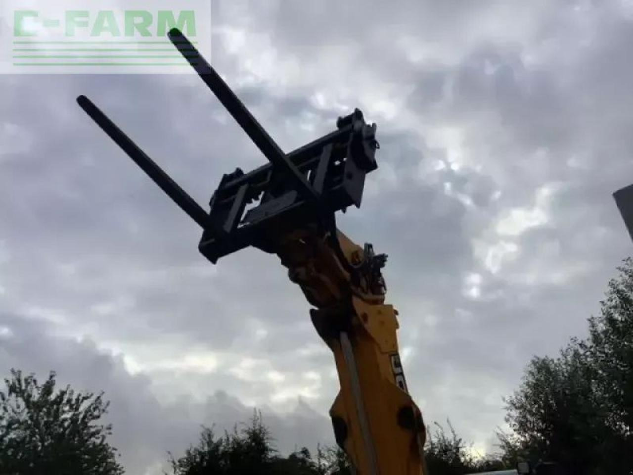 رافعة تلسكوبية JCB tm320: صور 6