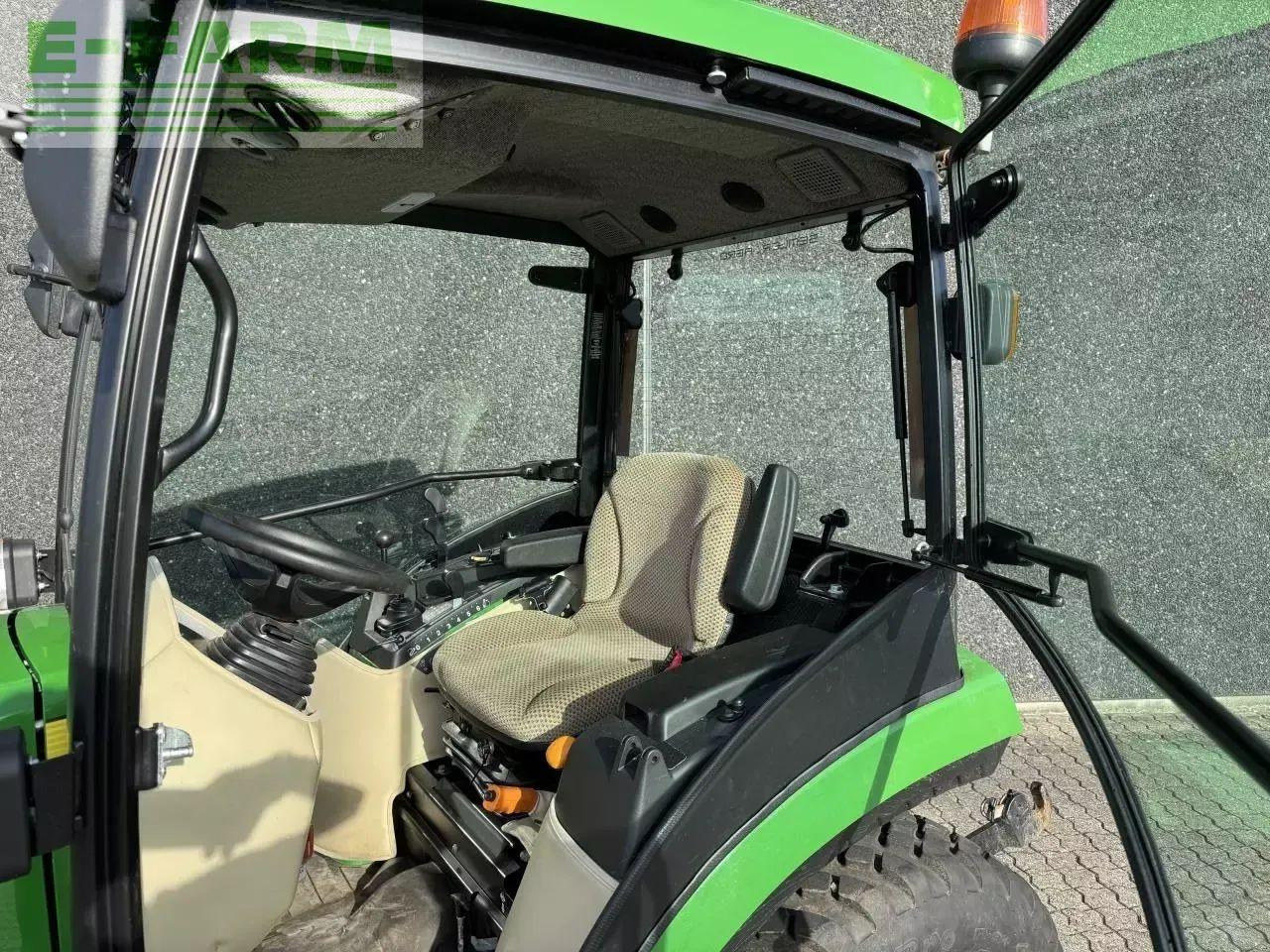 John Deere 2038r - جرار: صور 2 John Deere 2038r - جرار: صور 2