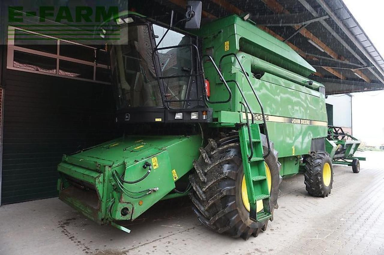 John Deere 2064 + 820 schneidwerk - حصادة شاملة: صور 3 John Deere 2064 + 820 schneidwerk - حصادة شاملة: صور 3