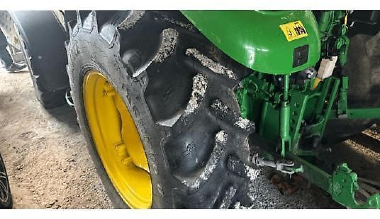 جرار John Deere 5058e: صور 7