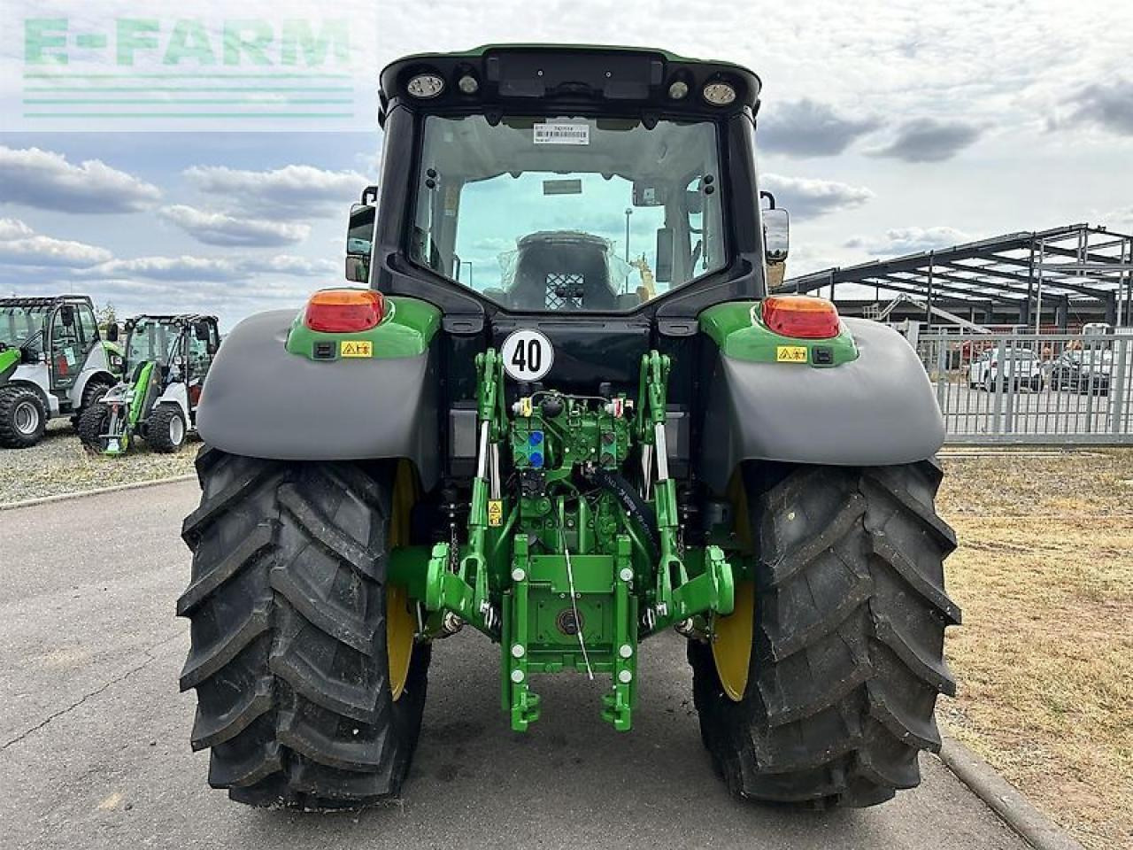 John Deere 6100m aq+ demo - جرار: صور 4 John Deere 6100m aq+ demo - جرار: صور 4