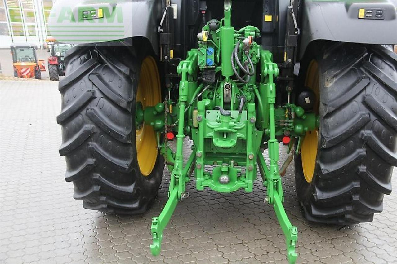 John Deere 6115 r - جرار: صور 4 John Deere 6115 r - جرار: صور 4