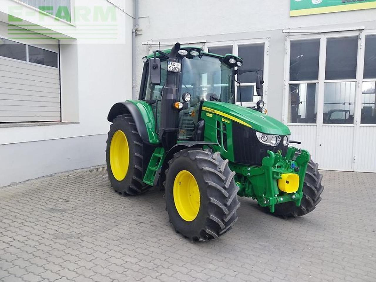 John Deere 6120m - جرار: صور 2 John Deere 6120m - جرار: صور 2
