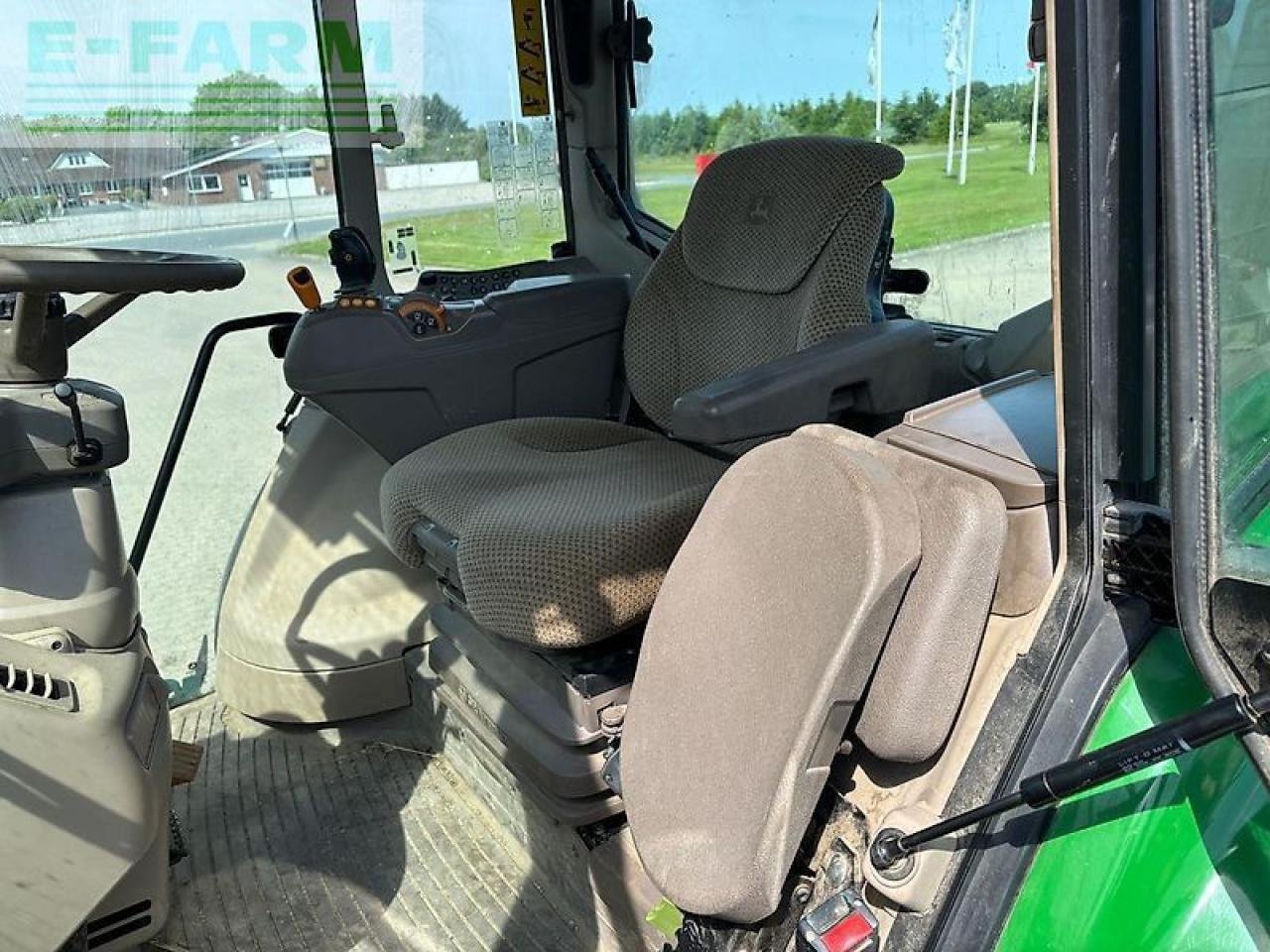John Deere 6155m - جرار: صور 4 John Deere 6155m - جرار: صور 4
