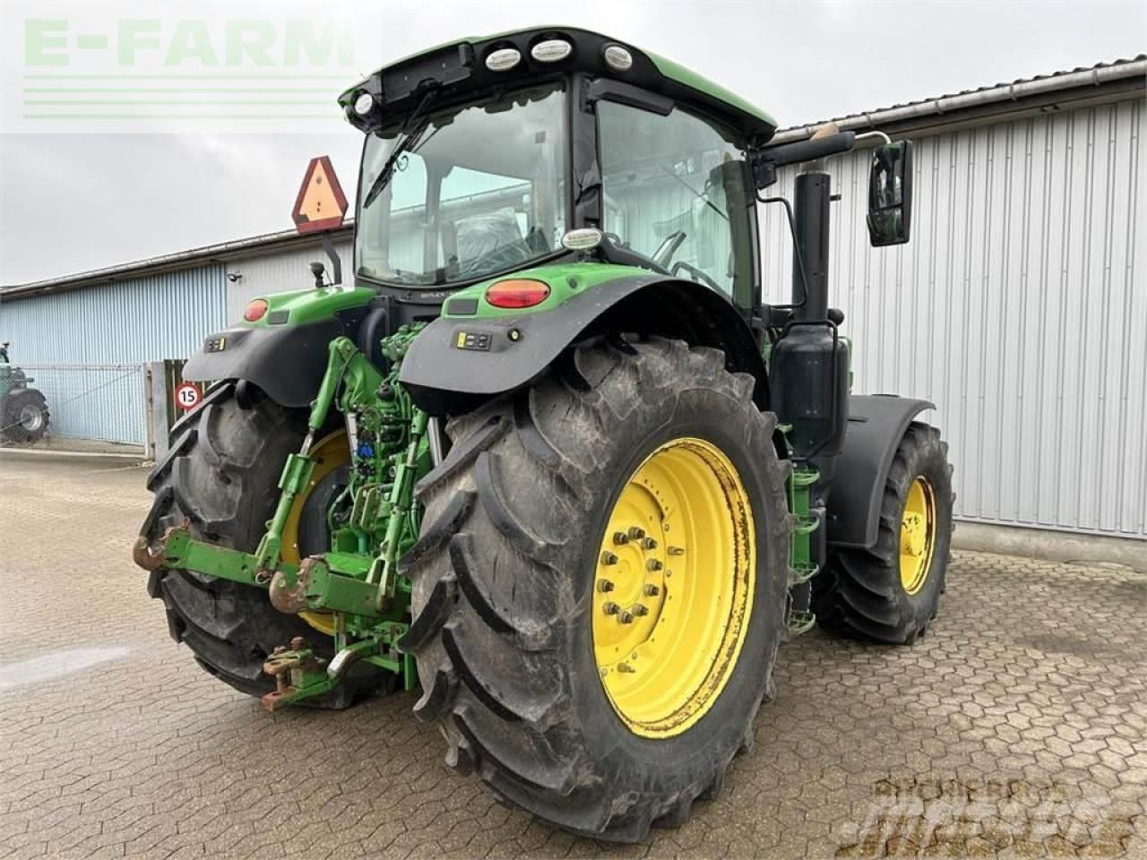 جرار John Deere 6215r: صور 8