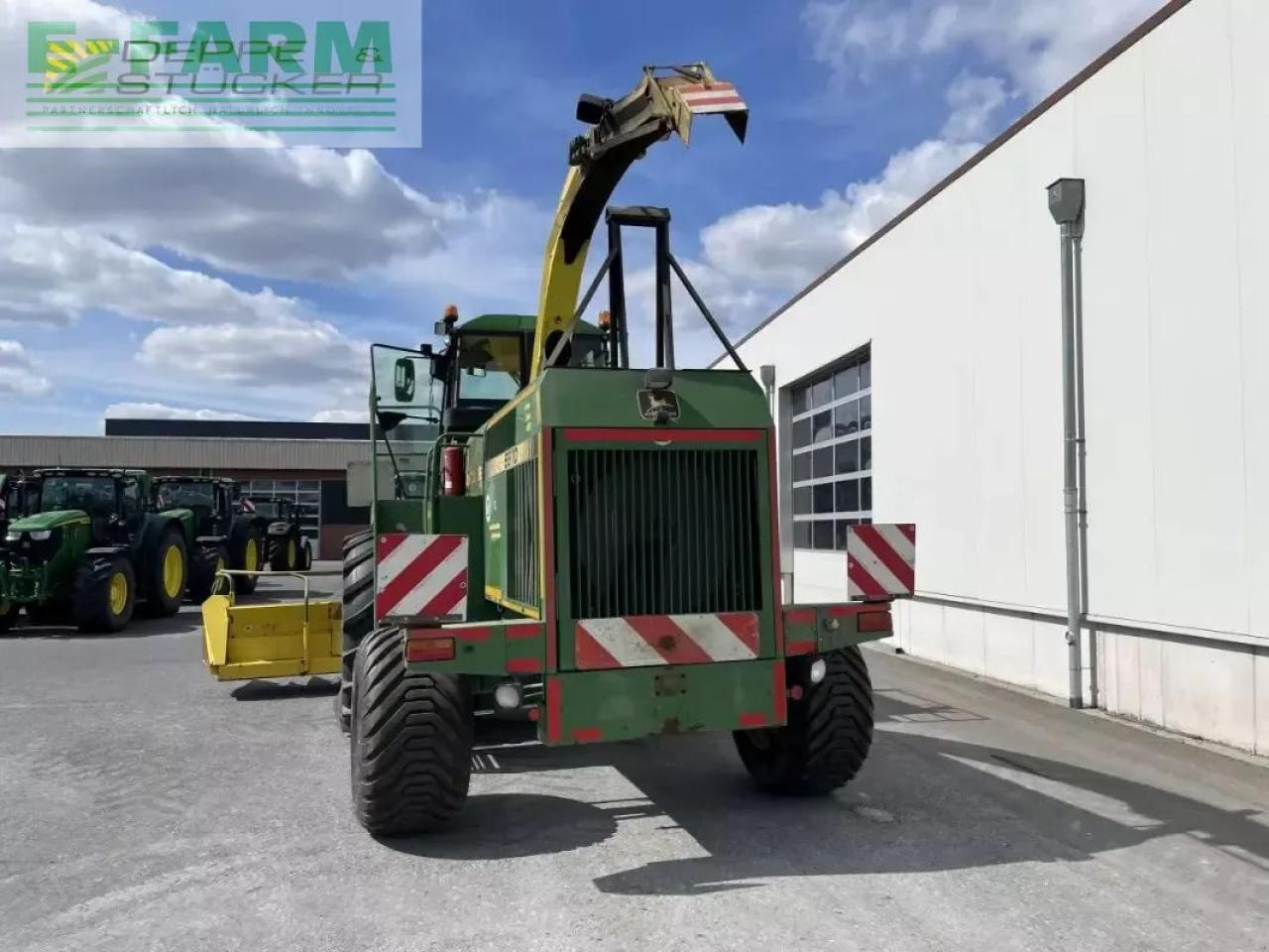 حصادة الأعلاف John Deere 6810: صور 13 حصادة الأعلاف John Deere 6810: صور 13