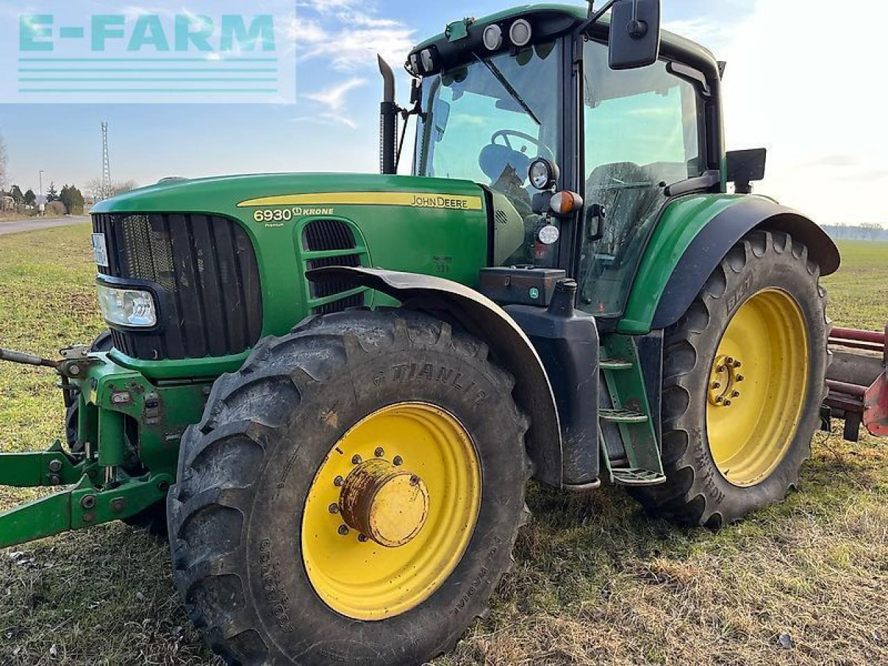 John Deere 6930 premium - جرار: صور 1 John Deere 6930 premium - جرار: صور 1