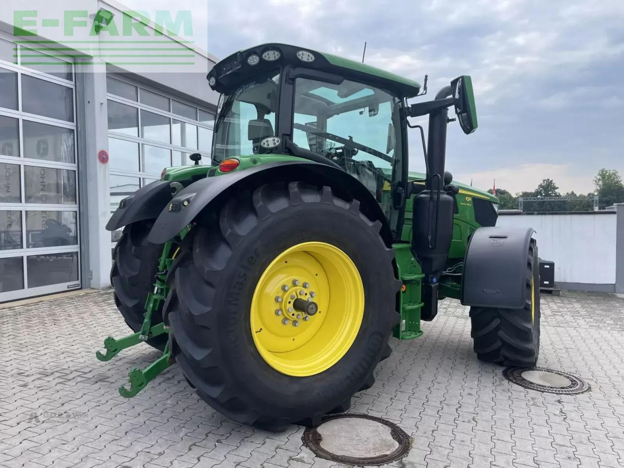 جرار John Deere 6r185: صور 10