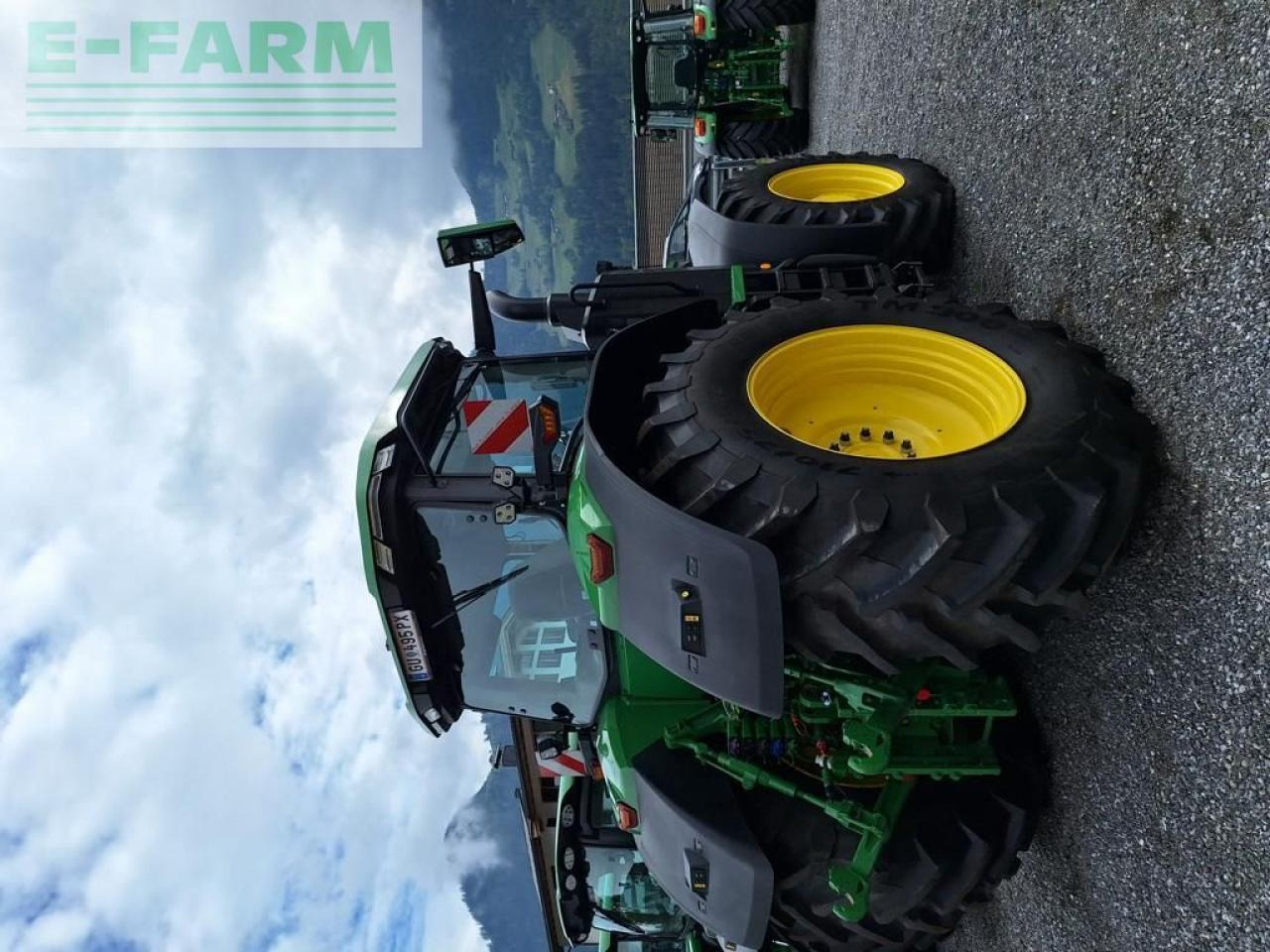 جرار John Deere 7R 330: صور 8