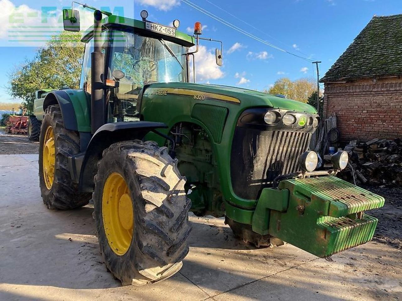John Deere 8320 - جرار: صور 1 John Deere 8320 - جرار: صور 1