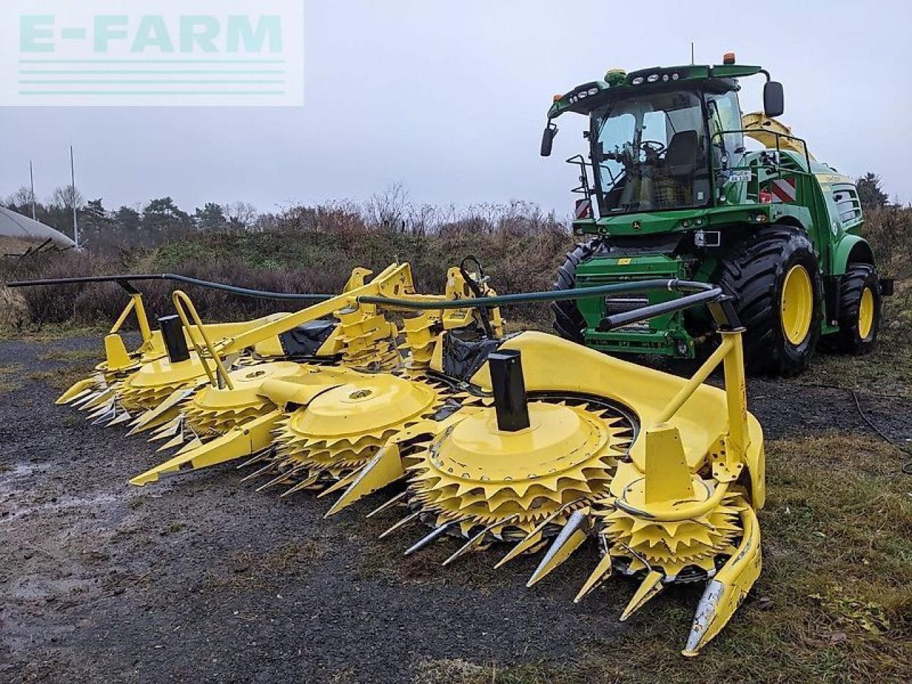 حصادة الأعلاف John Deere 8600i: صور 19