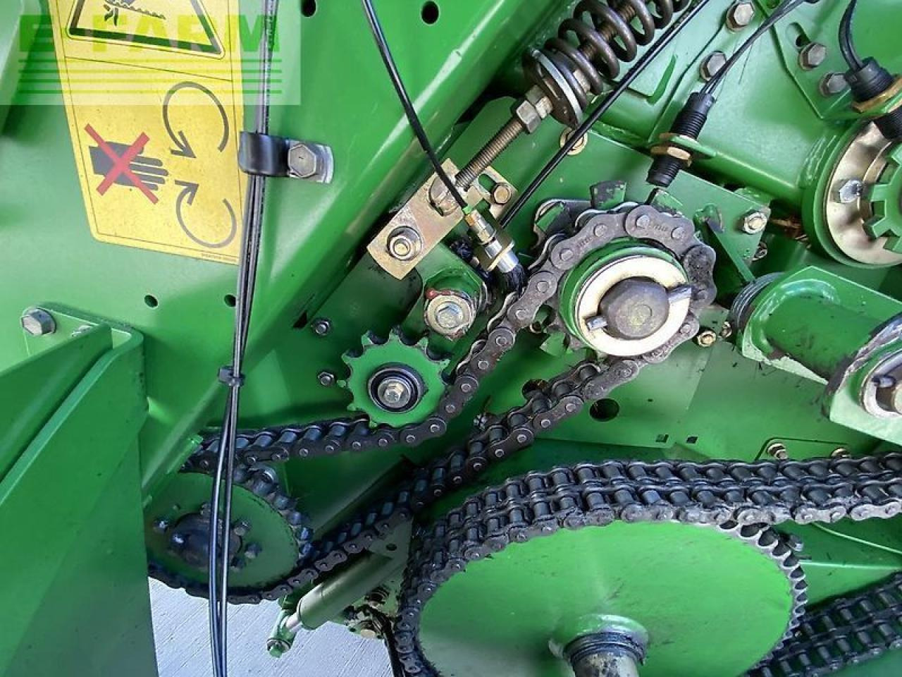 مكبس البالات المستطيله John Deere 864: صور 16 مكبس البالات المستطيله John Deere 864: صور 16