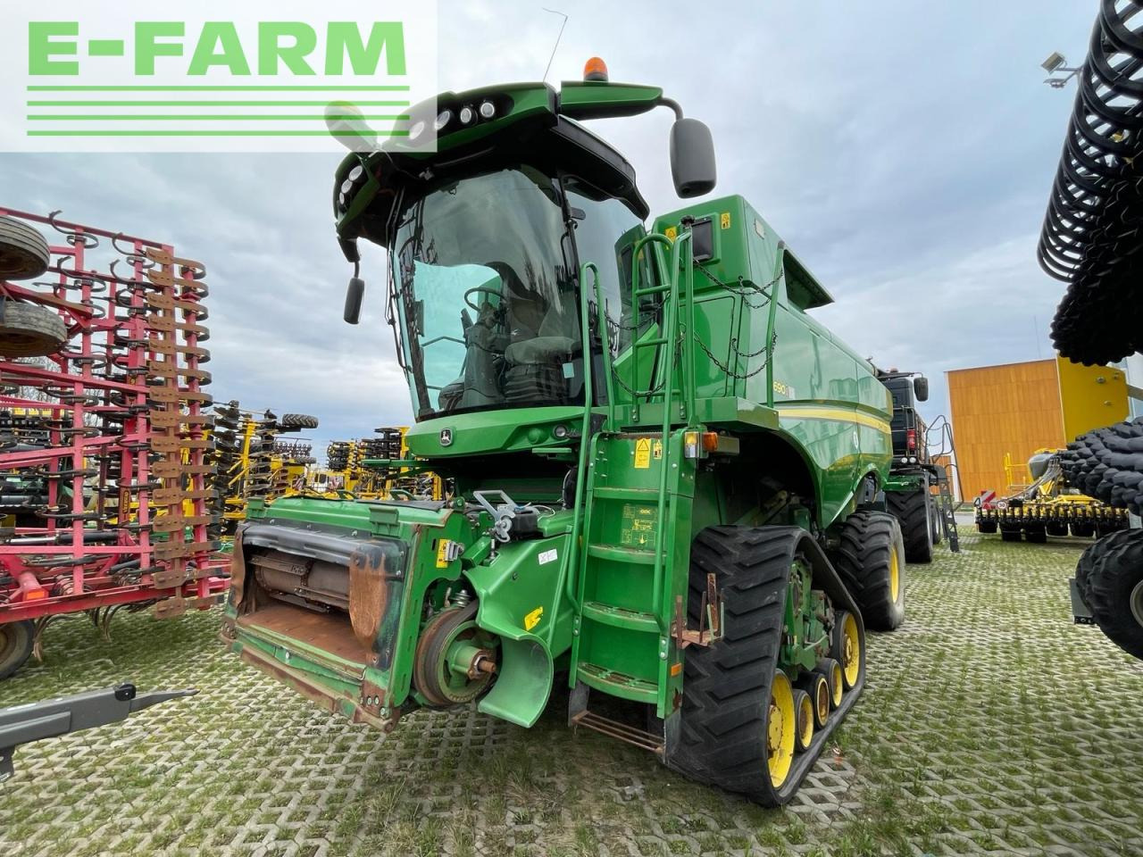 John Deere S690i - حصادة شاملة: صور 1 John Deere S690i - حصادة شاملة: صور 1