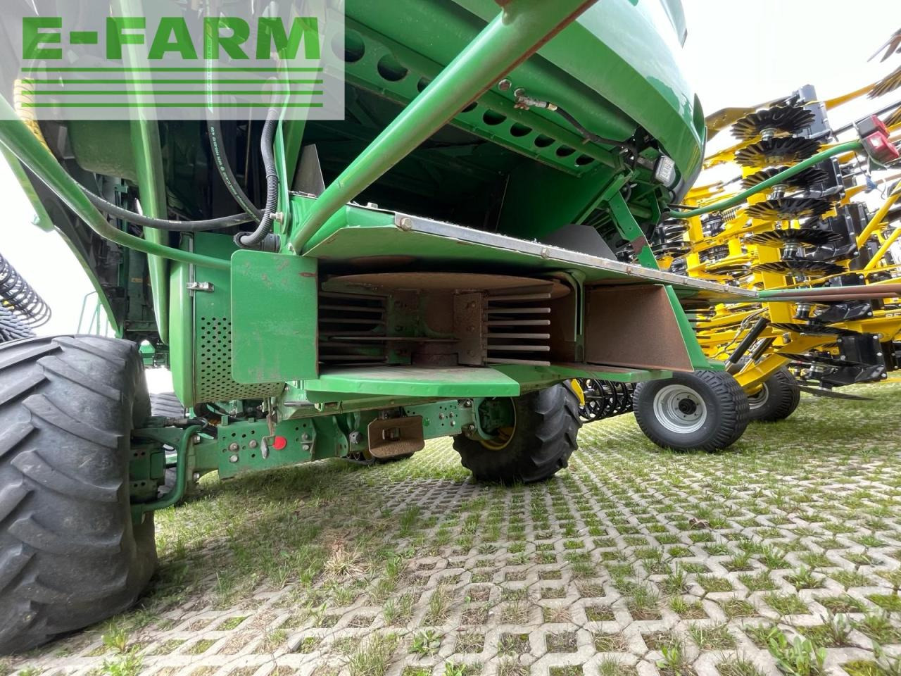 حصادة شاملة John Deere S690i: صور 9 حصادة شاملة John Deere S690i: صور 9