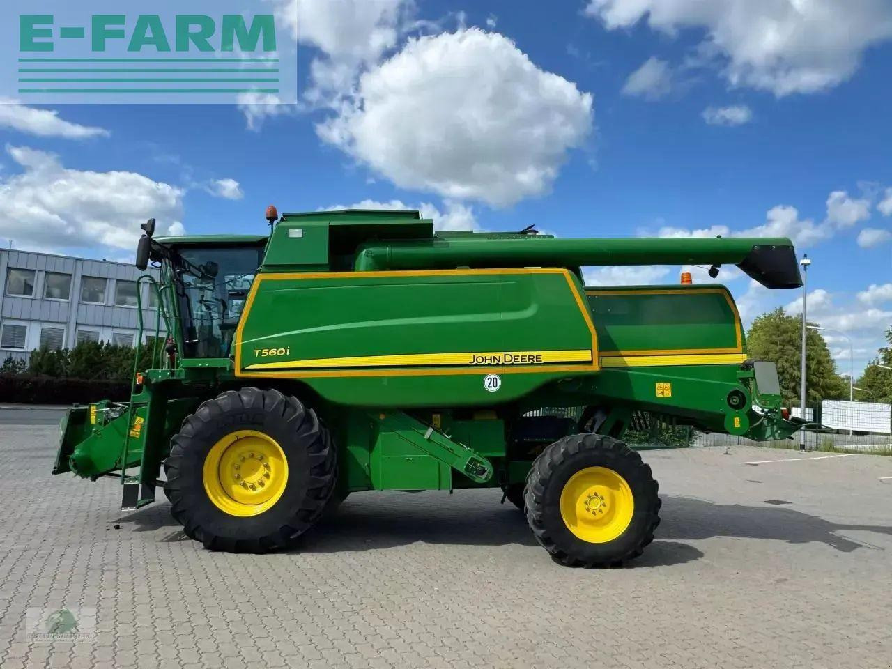 حصادة شاملة John Deere t560i hm: صور 8