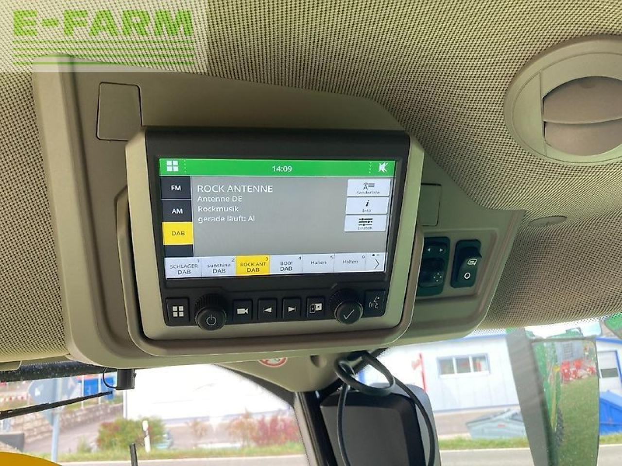 حصادة شاملة John Deere x9 1100: صور 29