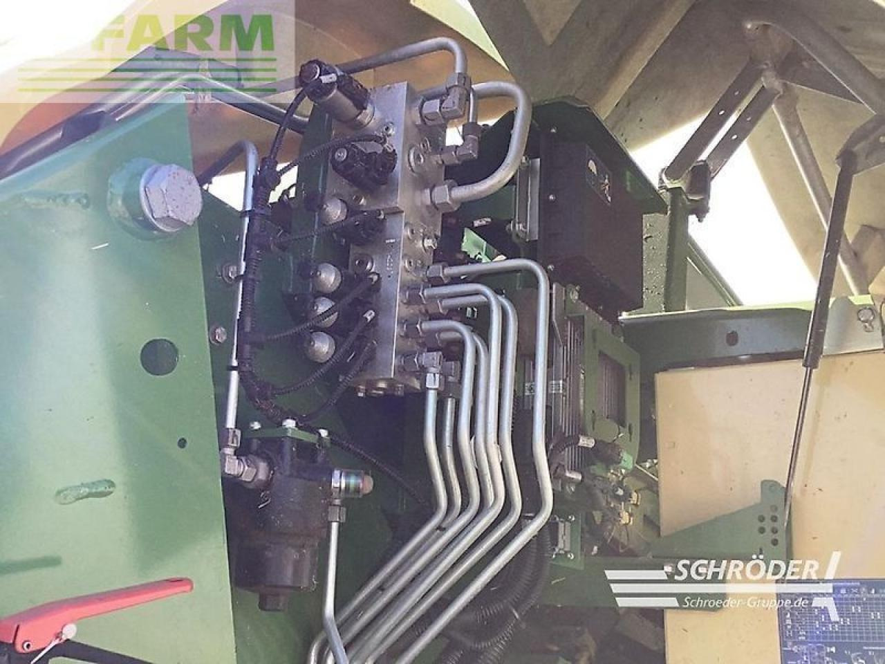 مكبس البالات المستطيله Krone big pack 1270 xc multi bale: صور 17