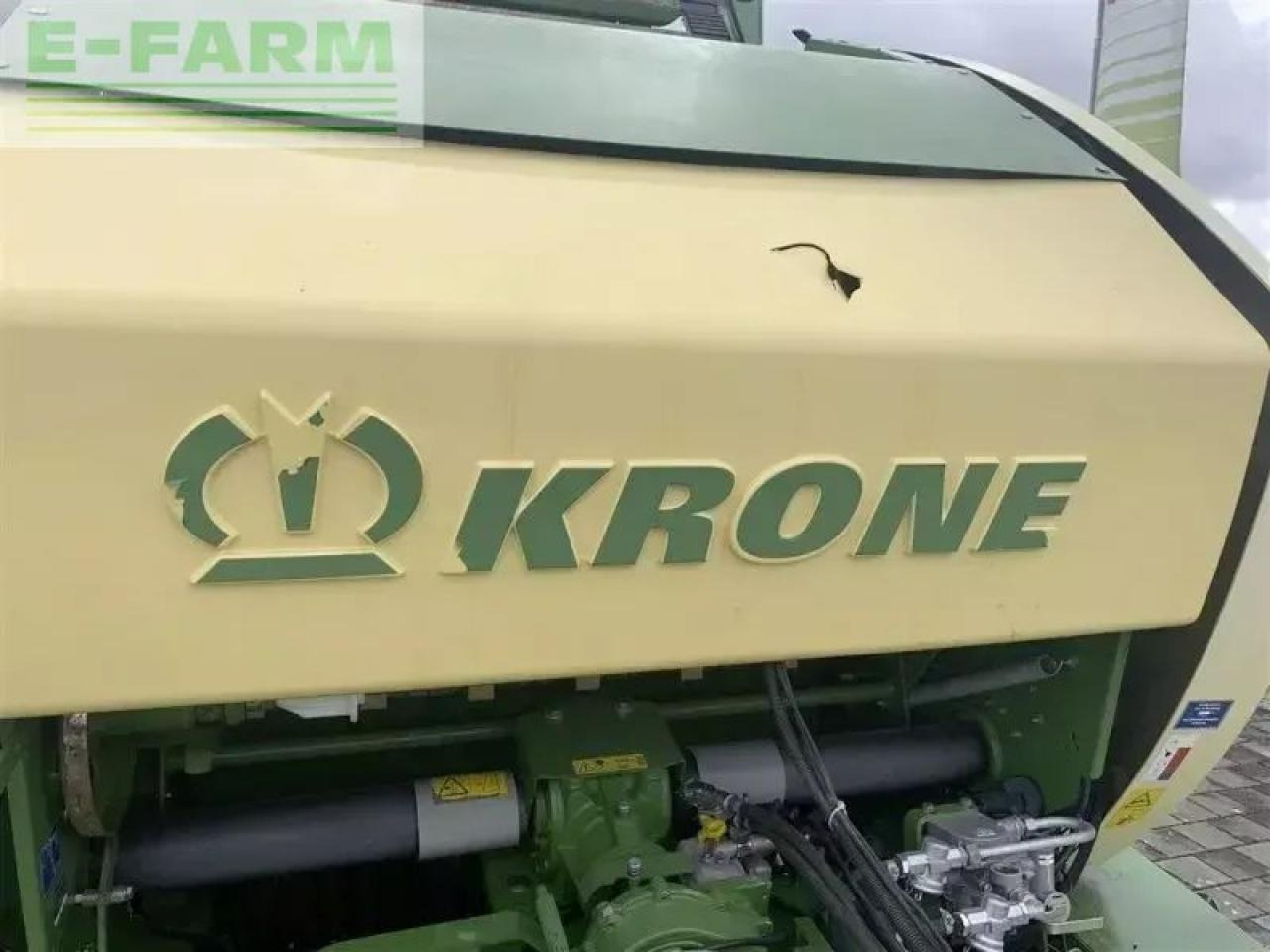 مكبس البالات المستطيله Krone comprima cf 155 xc: صور 16