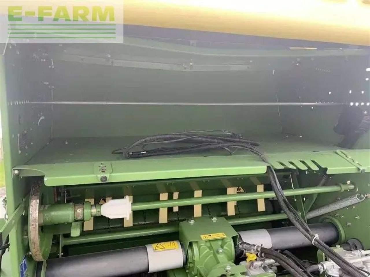 مكبس البالات المستطيله Krone comprima cf 155 xc: صور 25