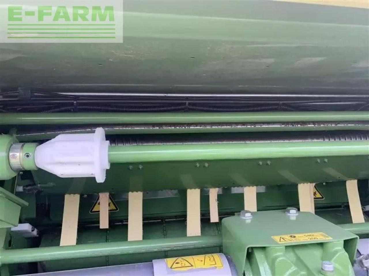 مكبس البالات المستطيله Krone comprima cf 155 xc: صور 14