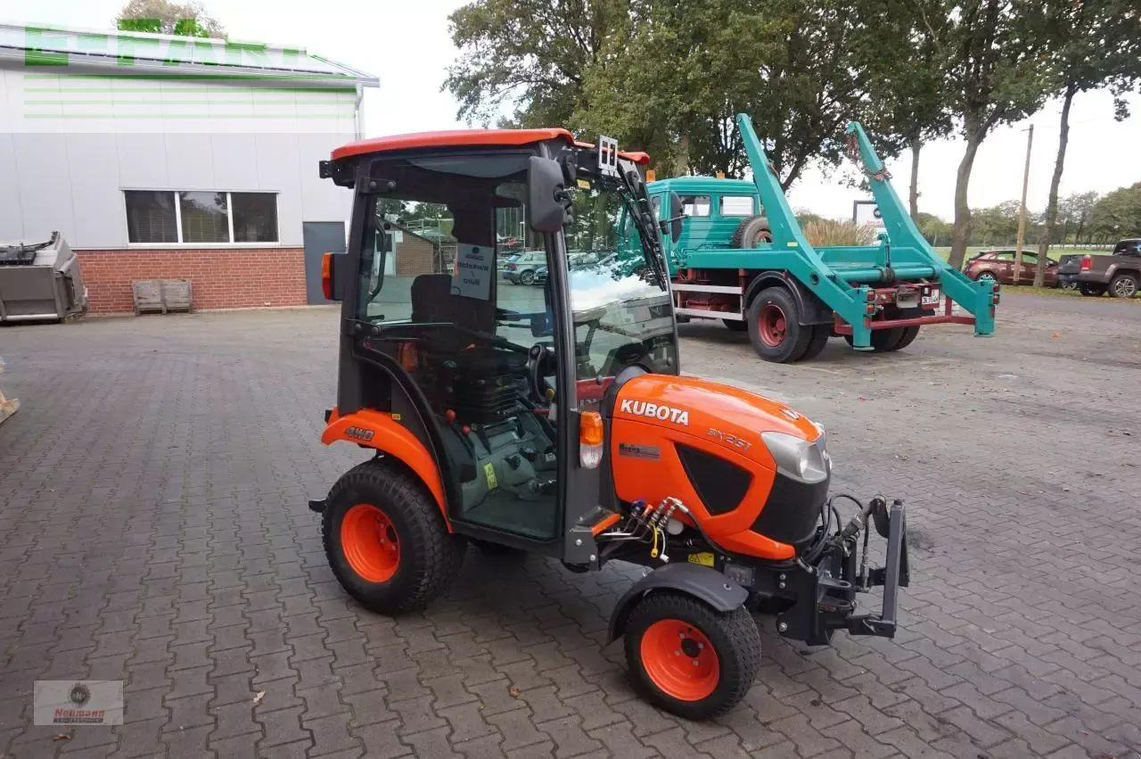 Kubota bx261 - جرار: صور 2 Kubota bx261 - جرار: صور 2