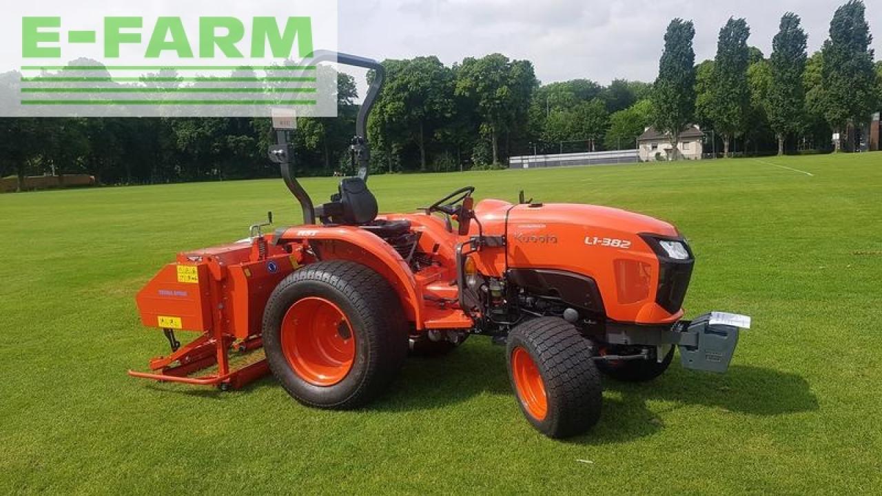 Kubota l1-382 hydrostat -turf bereifung - جرار: صور 5 Kubota l1-382 hydrostat -turf bereifung - جرار: صور 5
