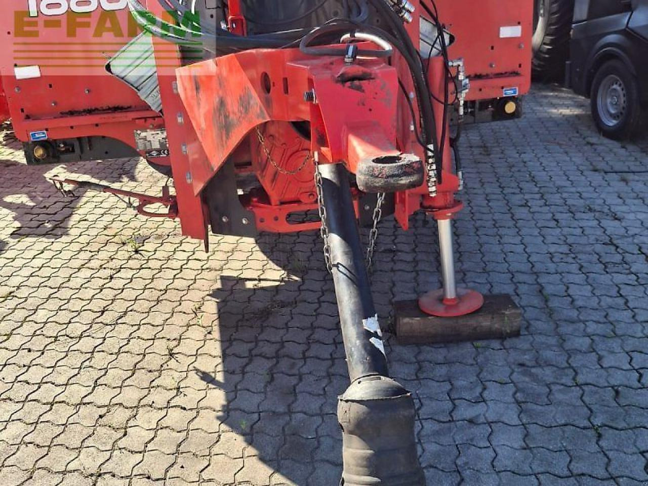 Kuhn 1880 profile - المعدات لتربية الماشية: صور 4 Kuhn 1880 profile - المعدات لتربية الماشية: صور 4