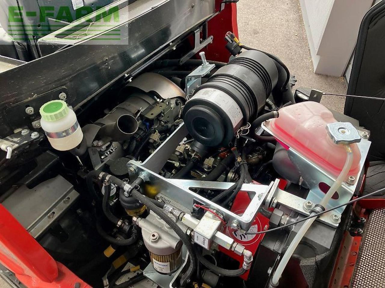 لودر مفصلي صغير Manitou mla 4-50: صور 6
