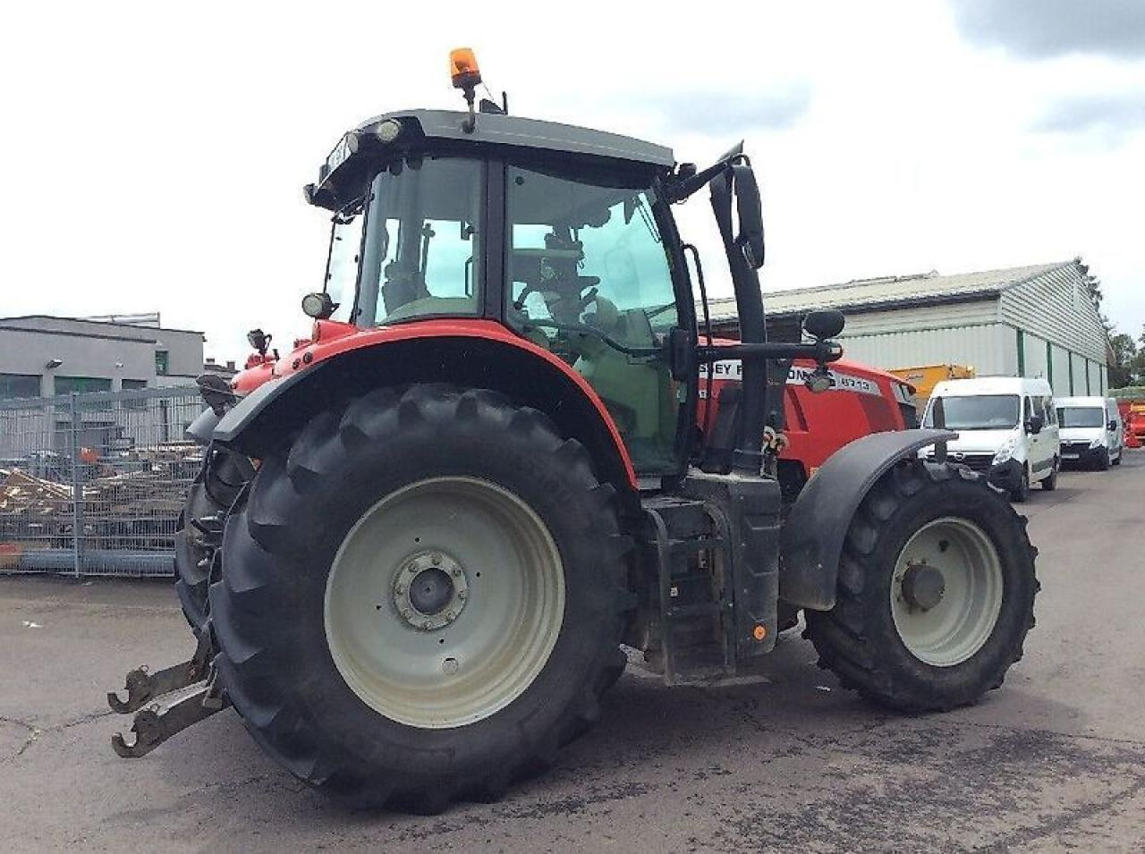 Massey Ferguson 6713s - جرار: صور 4 Massey Ferguson 6713s - جرار: صور 4