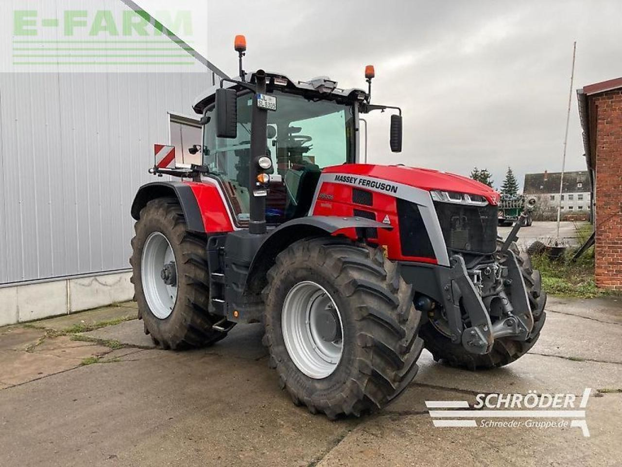 Massey Ferguson 8s.305 dyna-vt exclusive Exclusive - جرار: صور 4 Massey Ferguson 8s.305 dyna-vt exclusive Exclusive - جرار: صور 4