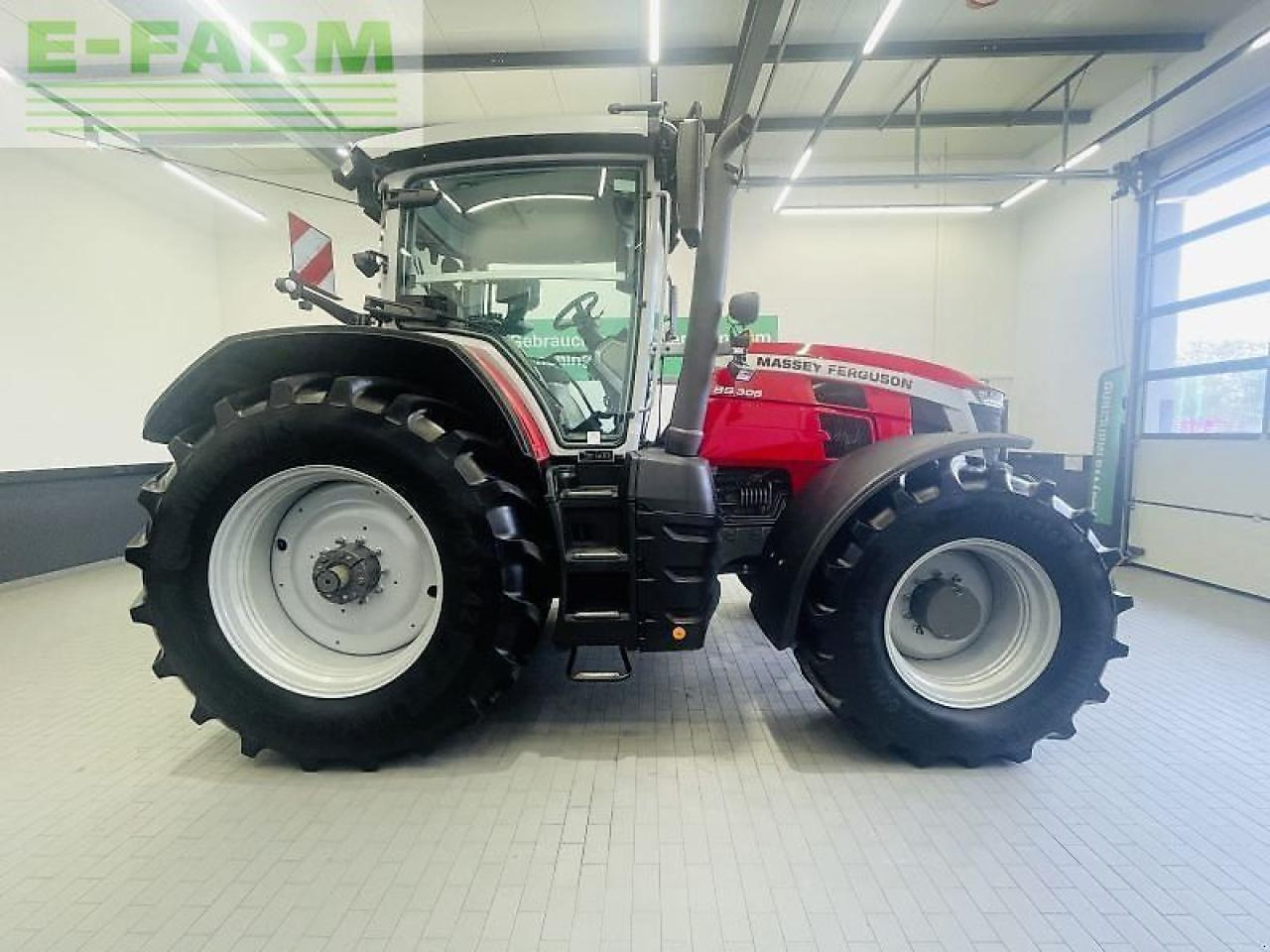 Massey Ferguson 8s.305 dyna-vt exclusive Exclusive - جرار: صور 4 Massey Ferguson 8s.305 dyna-vt exclusive Exclusive - جرار: صور 4