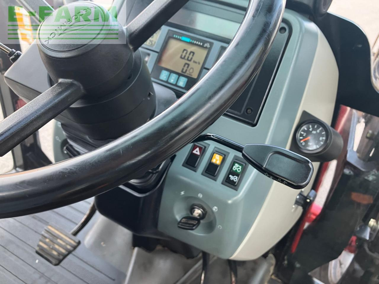 جرار McCormick CX 75: صور 26