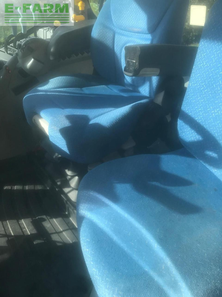 New Holland T7.225 - جرار: صور 4 New Holland T7.225 - جرار: صور 4