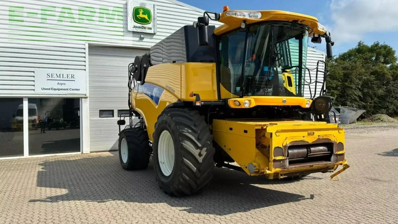 New Holland cr9090 cr9090 - حصادة شاملة: صور 4 New Holland cr9090 cr9090 - حصادة شاملة: صور 4