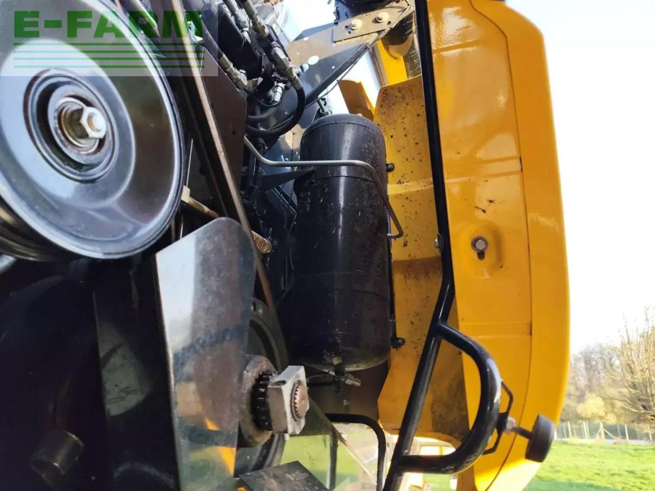 حصادة شاملة New Holland cx8.80smarttrax: صور 6
