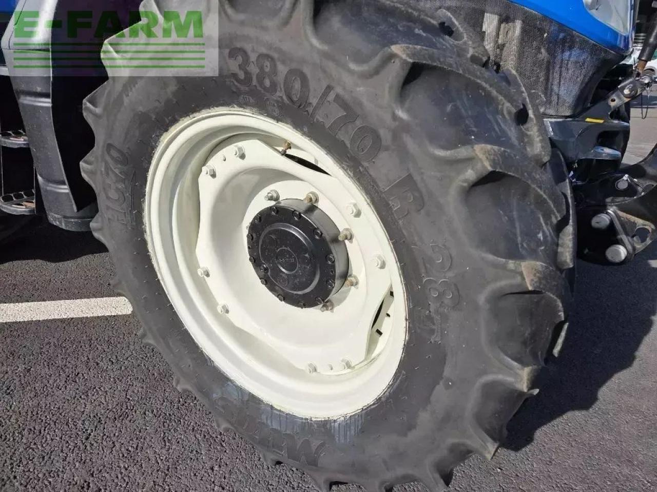 New Holland t5-100 - جرار: صور 4 New Holland t5-100 - جرار: صور 4