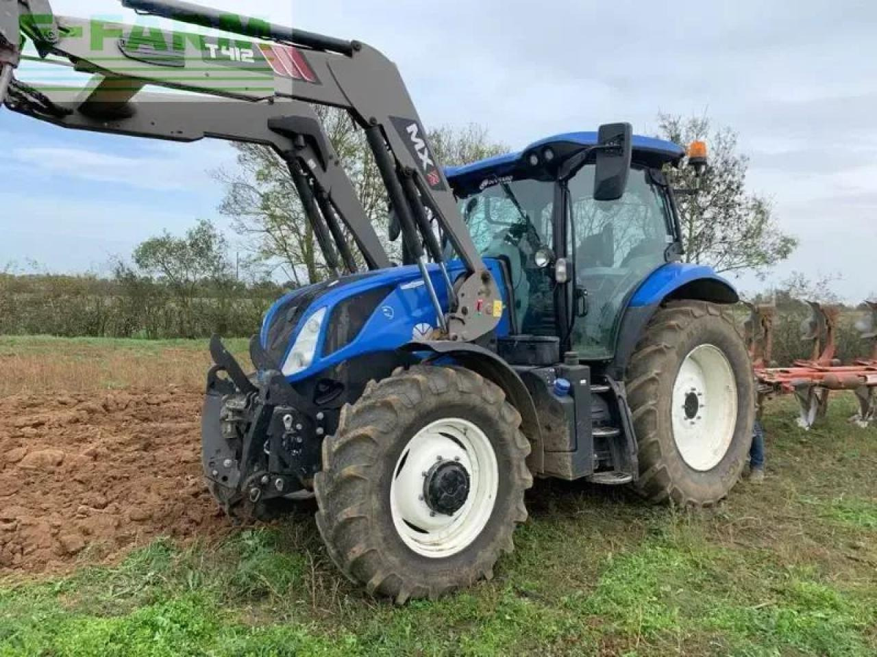 New Holland t6-155ac - جرار: صور 4 New Holland t6-155ac - جرار: صور 4