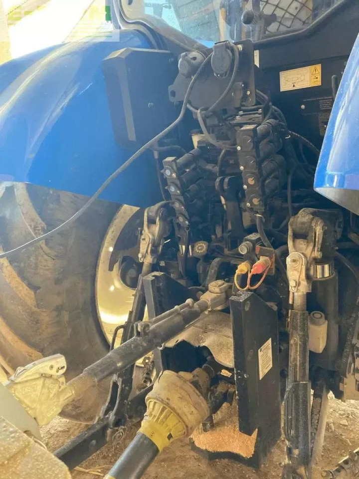 New Holland t6.165 dynamic command - جرار: صور 3 New Holland t6.165 dynamic command - جرار: صور 3