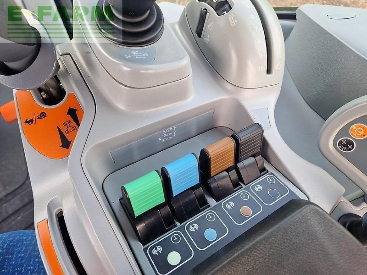جرار New Holland t7.200 autocommand: صور 11