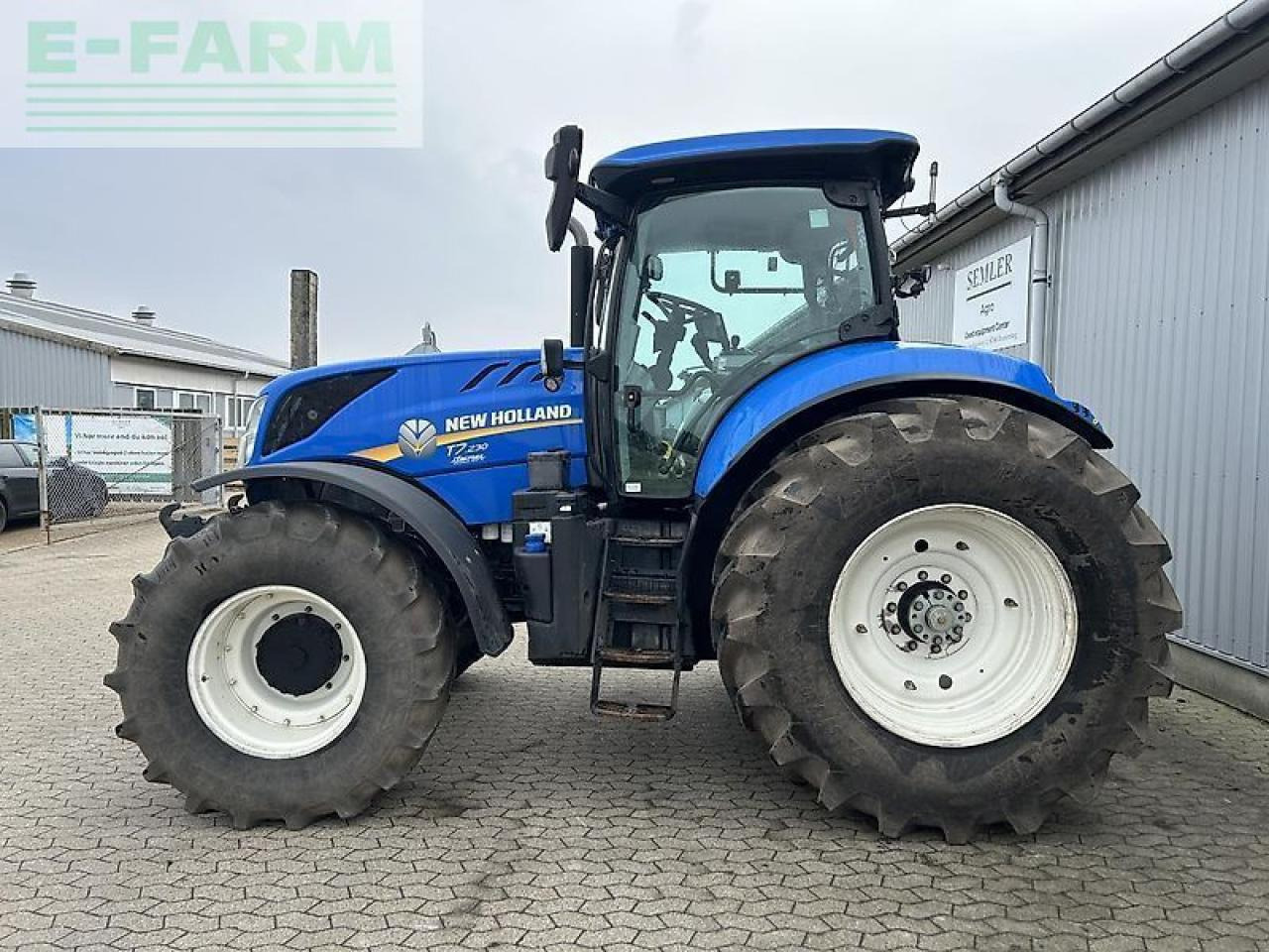 New Holland t7.230 - جرار: صور 2 New Holland t7.230 - جرار: صور 2