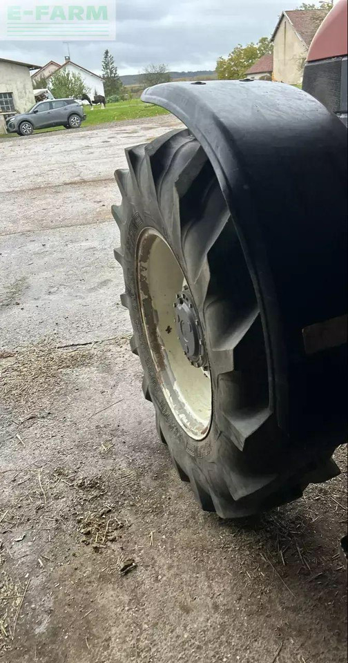 New Holland ts110 - جرار: صور 5 New Holland ts110 - جرار: صور 5