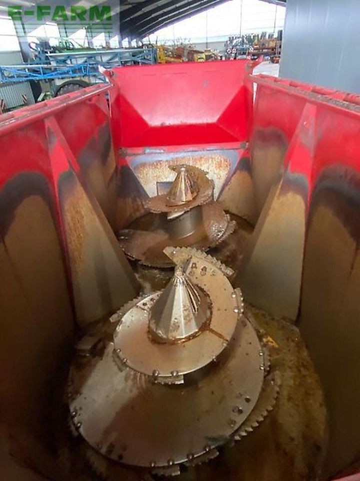 المعدات لتربية الماشية Peecon biga 15-200 twin scoop: صور 9