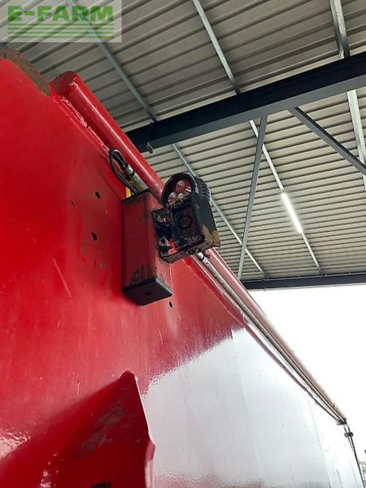 المعدات لتربية الماشية Peecon biga 15-200 twin scoop: صور 10