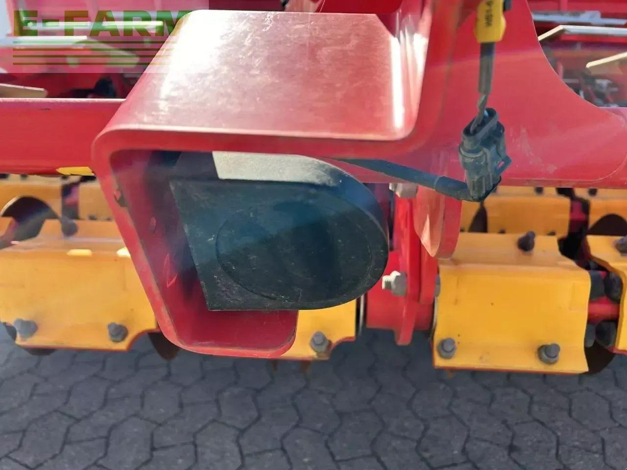 الة بذر Väderstad 400c: صور 6