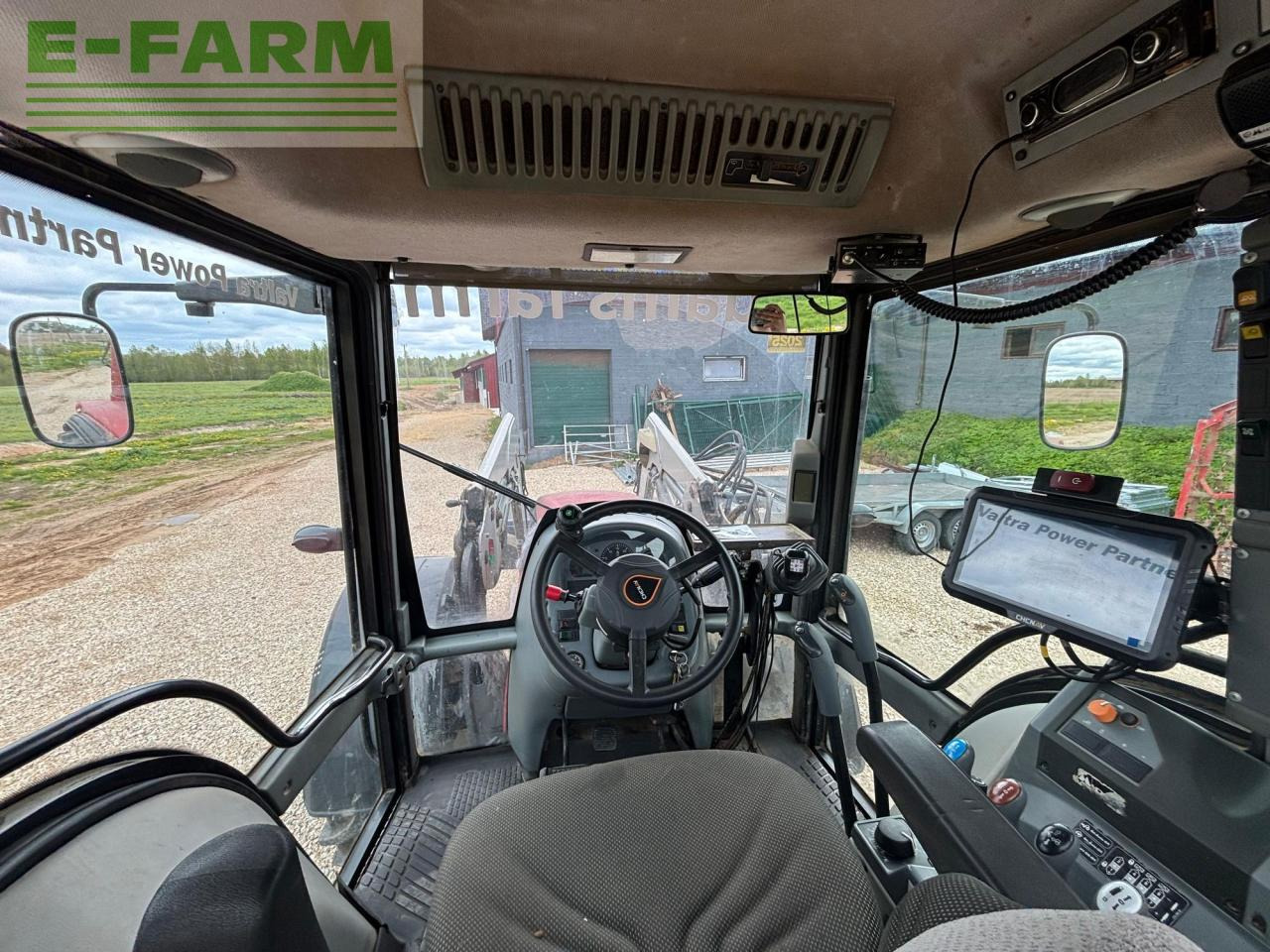 جرار Valtra T130: صور 13